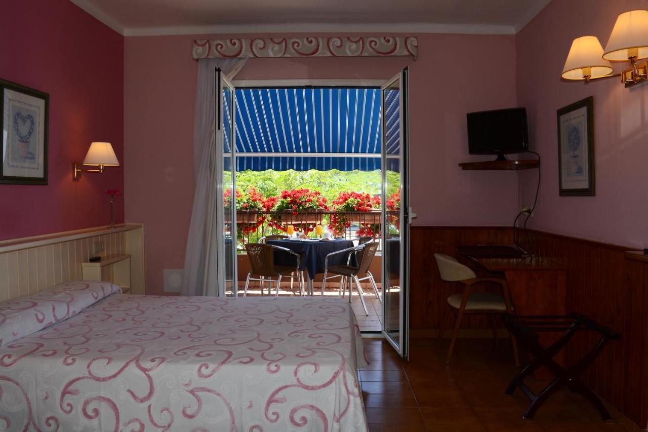 Hotel Casa Feliu à Santa Susanna Extérieur photo